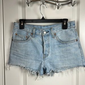 Levi’s frayed jean shorts